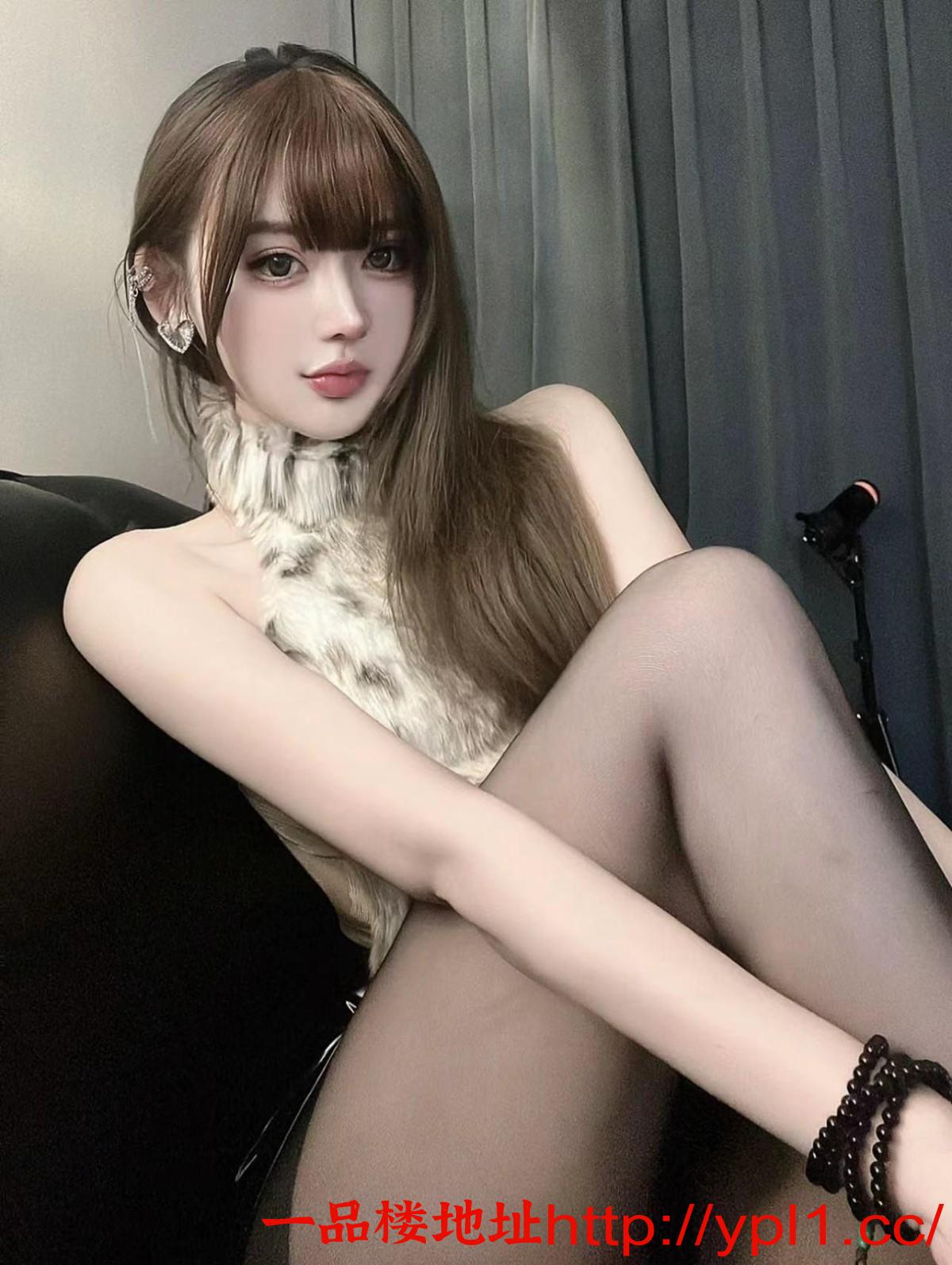 性感火辣御姐粉鲍逼紧一线天毛少水多诱人黑丝直接撕扯