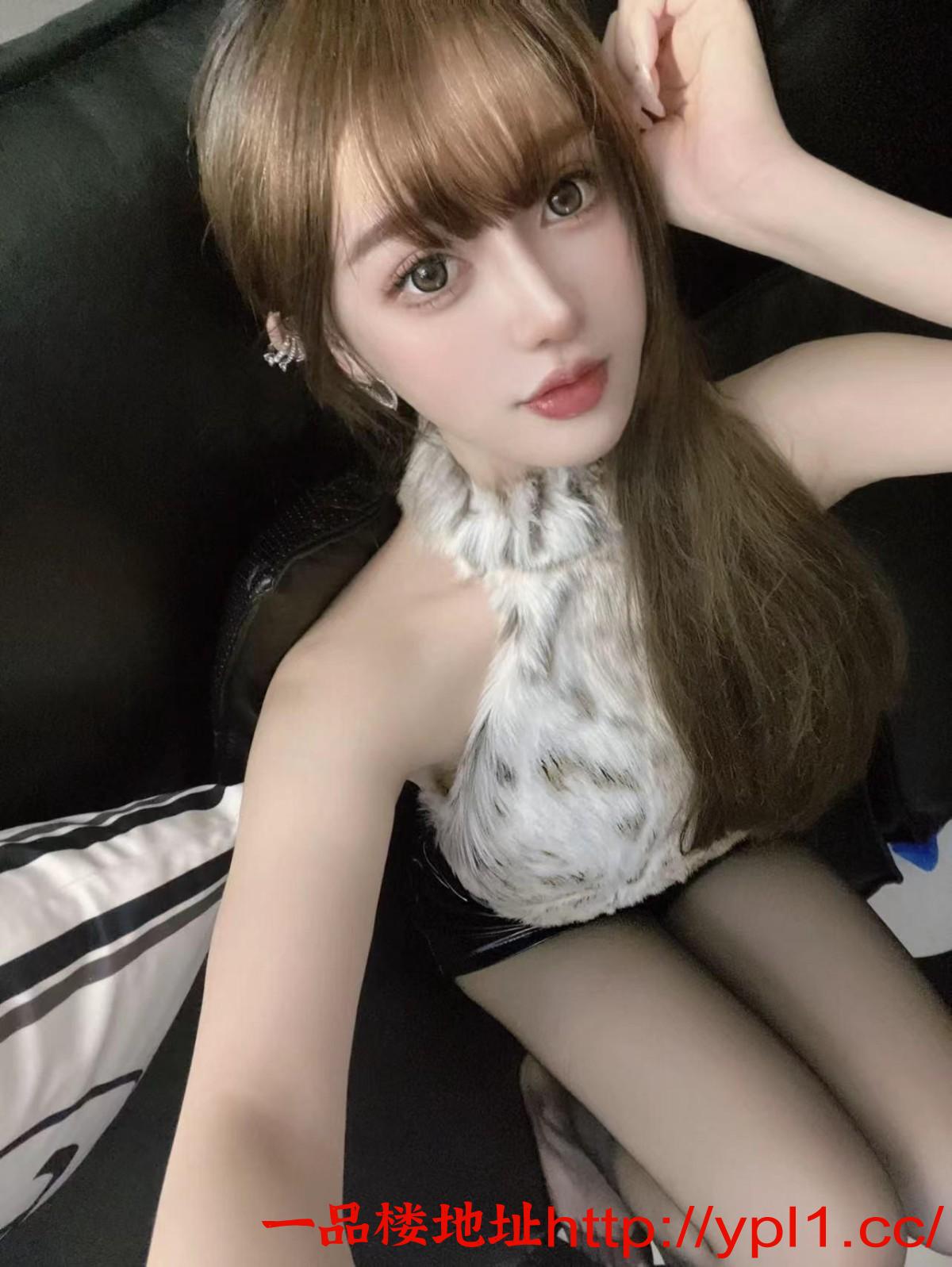 性感火辣御姐粉鲍逼紧一线天毛少水多诱人黑丝直接撕扯