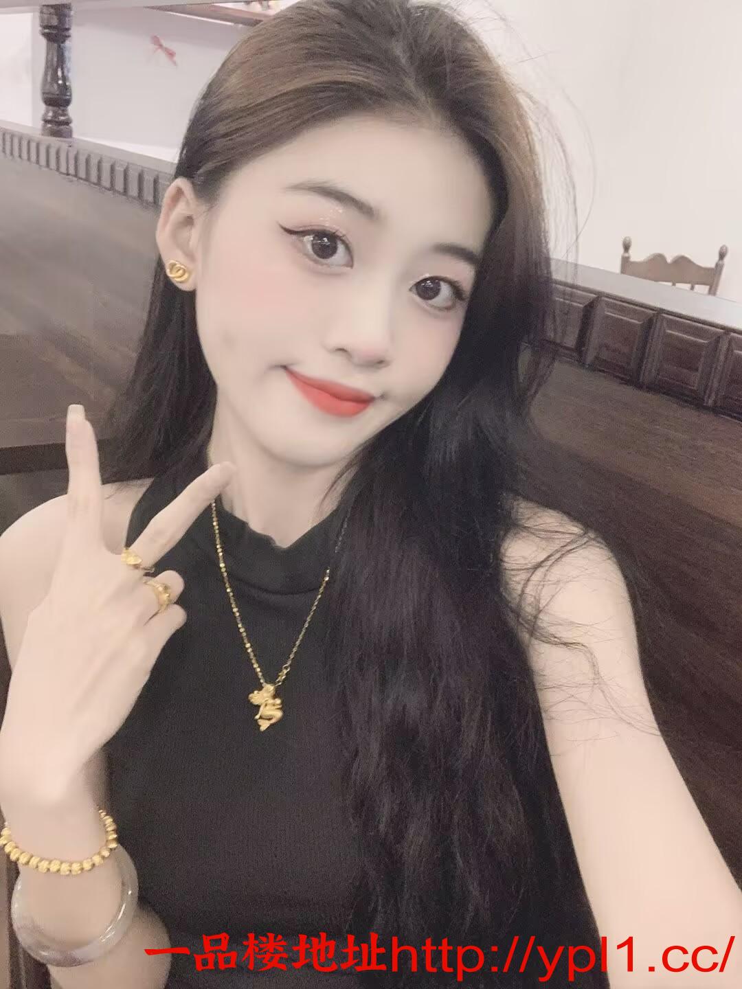 乌鲁木齐纯天然小白虎还很紧致喜欢的可以尝试