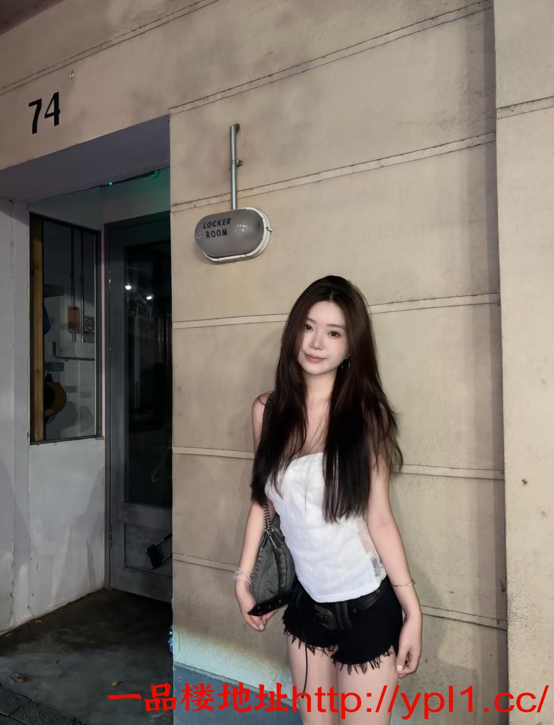 郑州白嫩水多紧致勾人小骚妹啪啪啪可以录视频