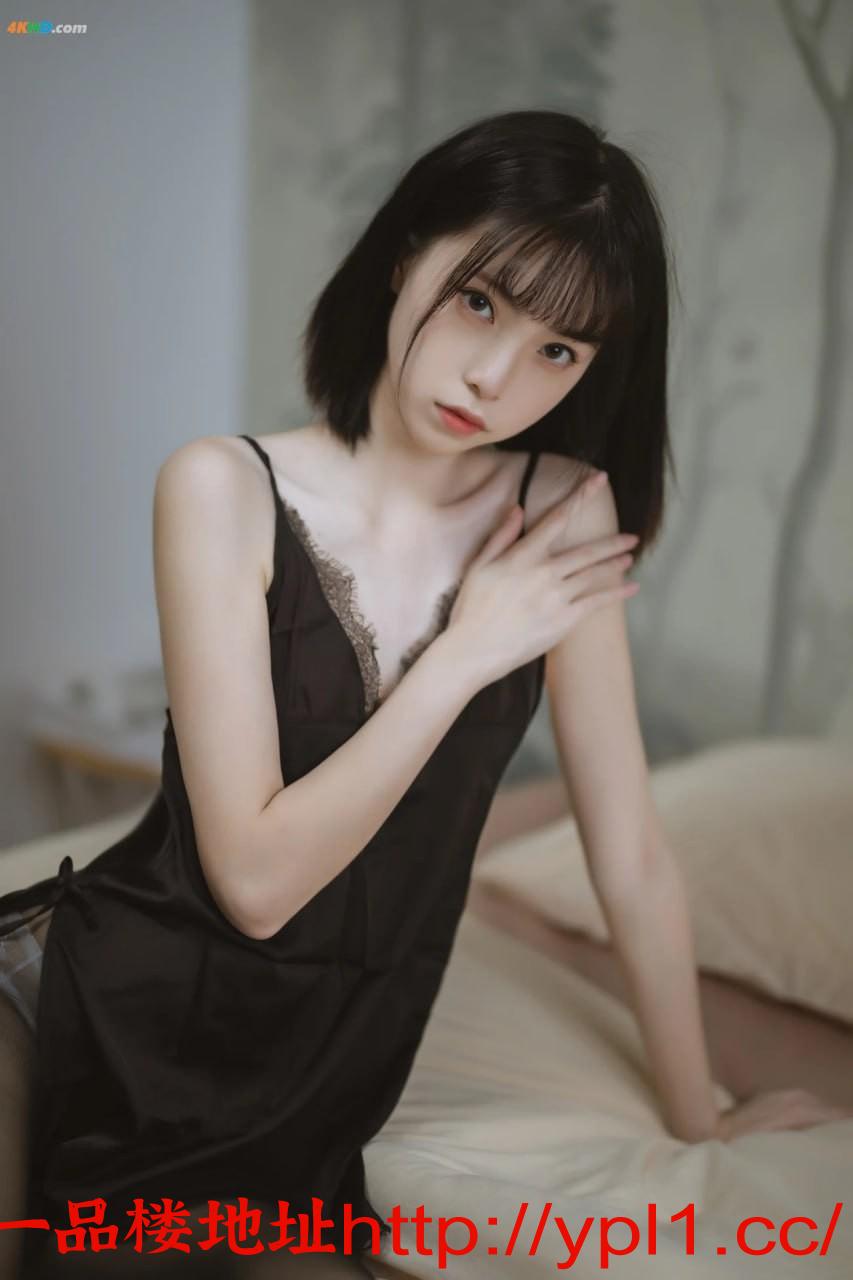 苏州05后肤白貌美大长腿性感尤物制服诱惑