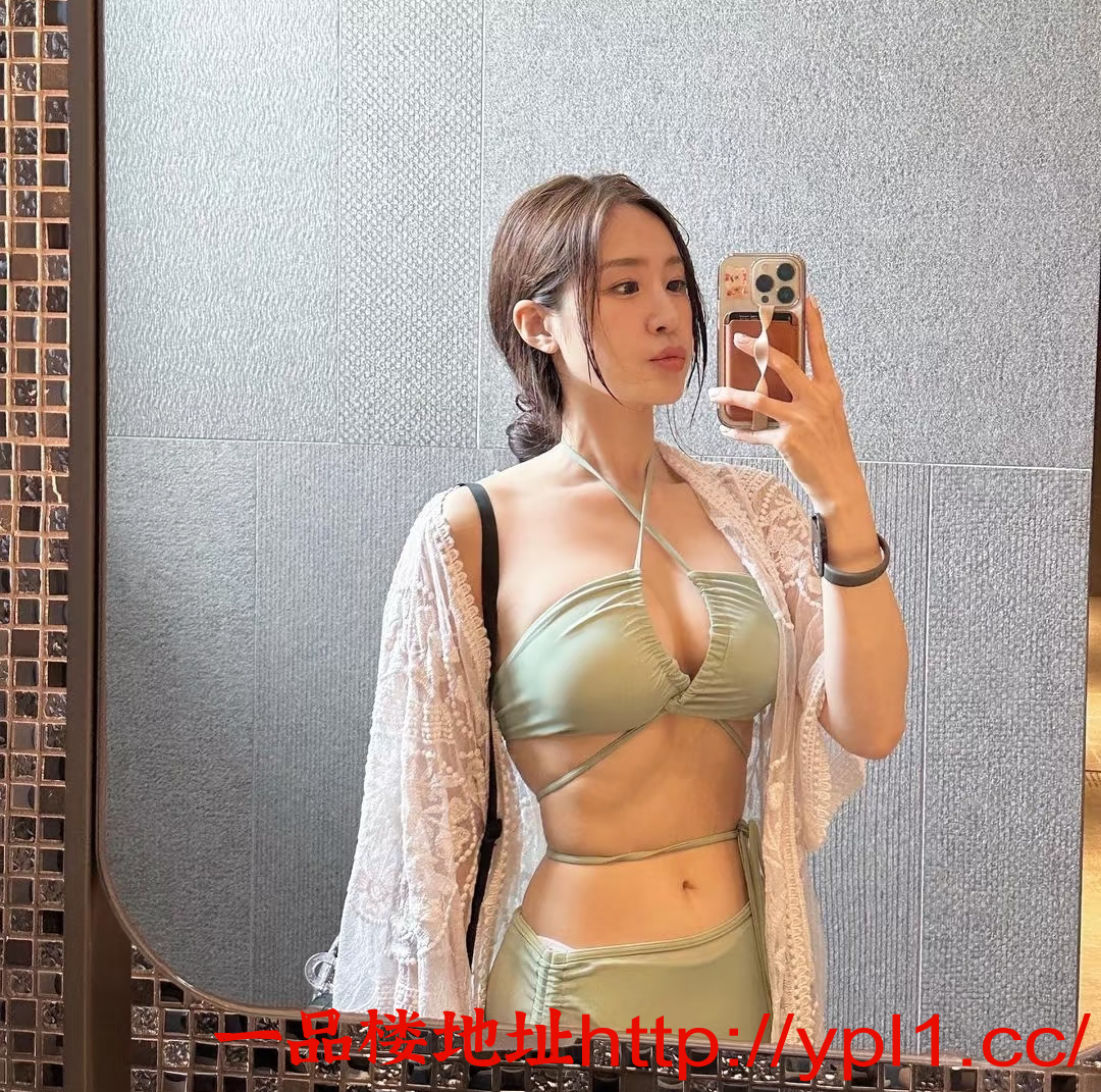 分享长春大学刚毕业身材丰满大长腿的妹妹骚逼粉嫩无异味可调教（可上门）