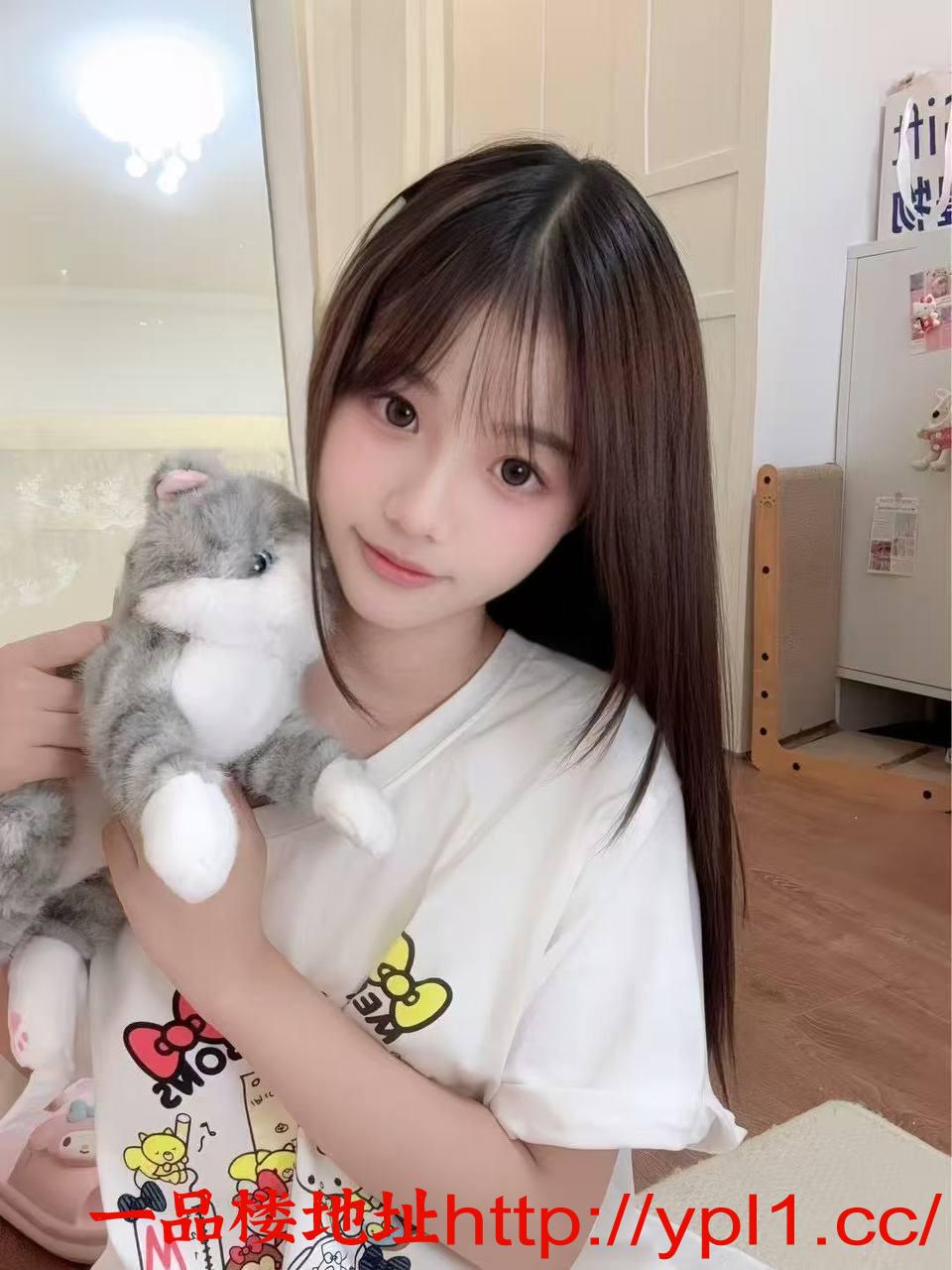 妹妹很粉嫩鲍鱼汁很多