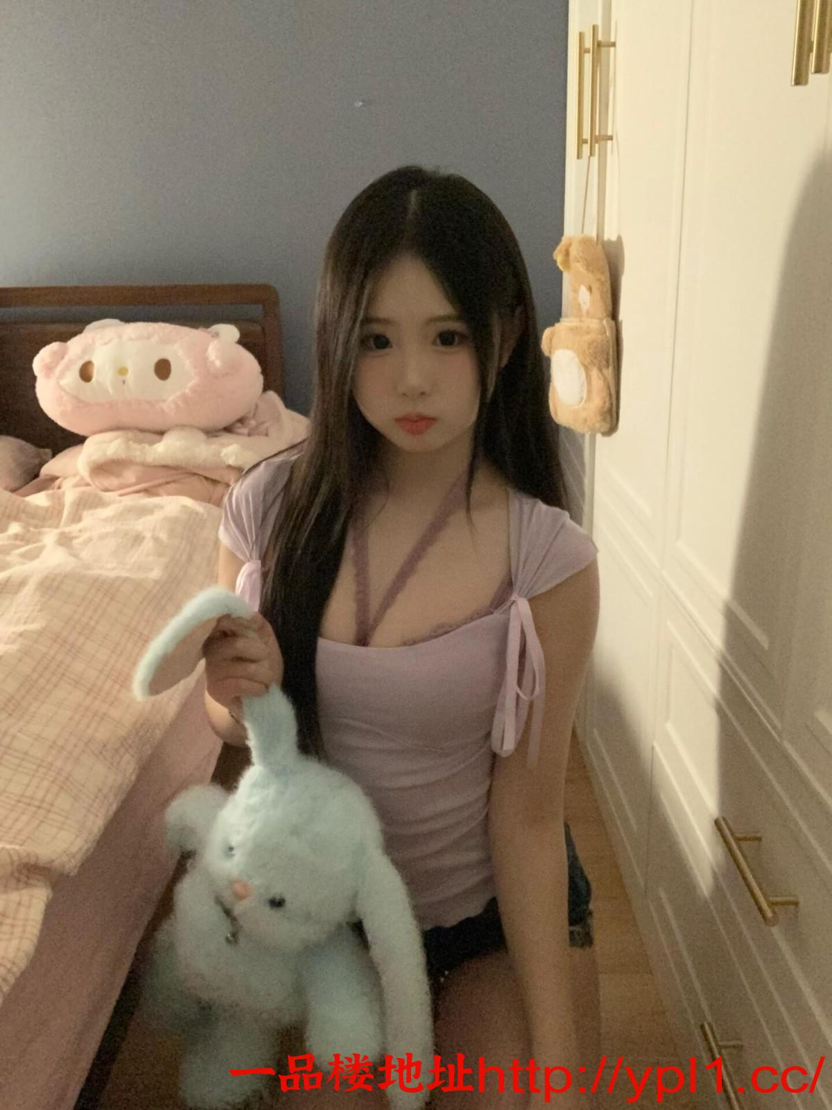 宁波分享嫩逼妹妹前凸后翘敏感体质水很多