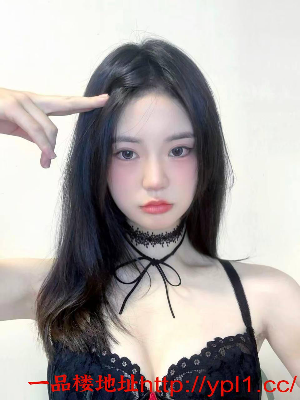 高尔夫教练缺钱兼职可舔可内射