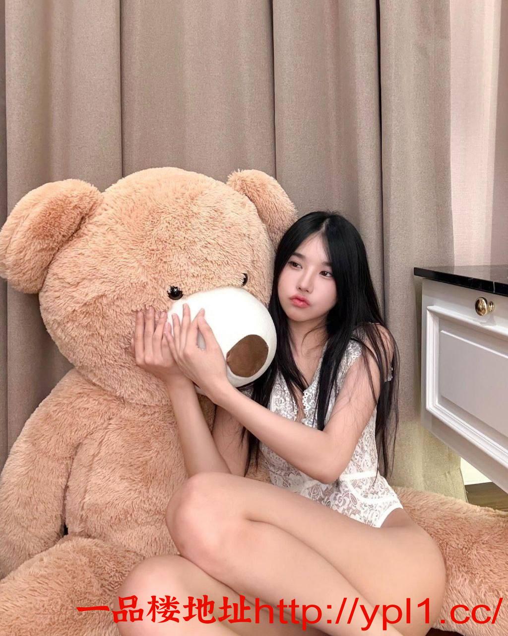 19岁小嫩妹性格腼腆皮肤白嫩下面毛毛剃了