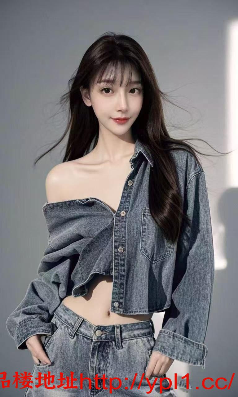 梨型身材，大屁股，皮肤白嫩，声音好听，胸大且型好看，敏感，奶头一摸就能让老师呻吟。