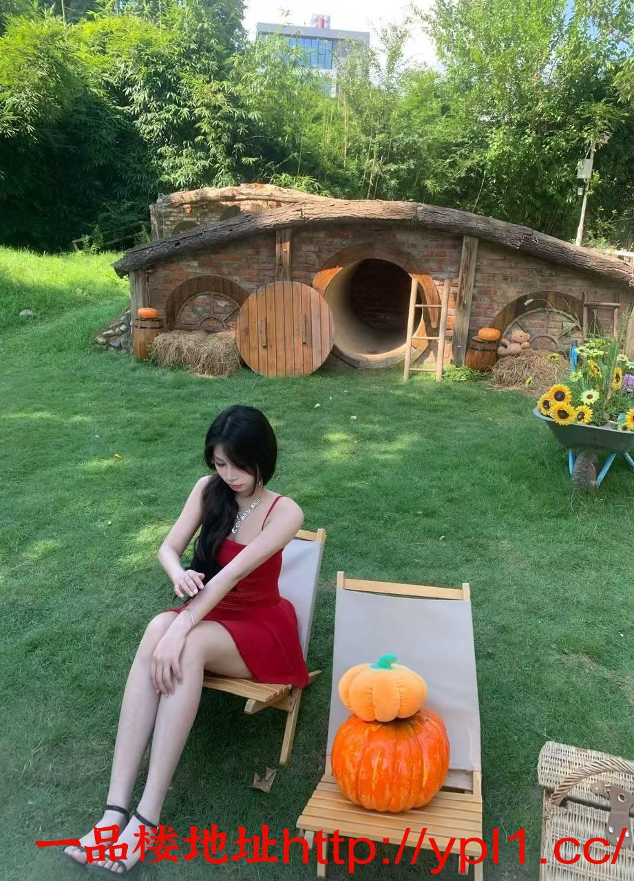 【上海】极品学生妹尤物，逼都给她艹肿了(可外出有教室)