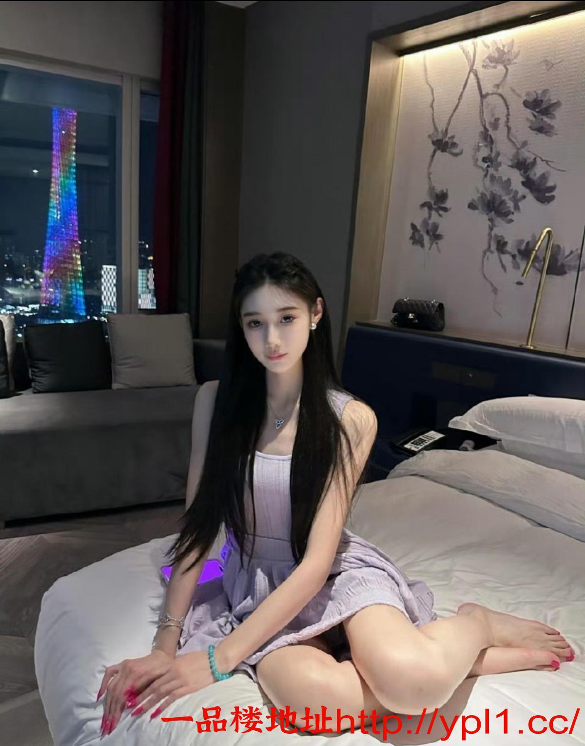 性感兼职御姐前凸后翘特别烧