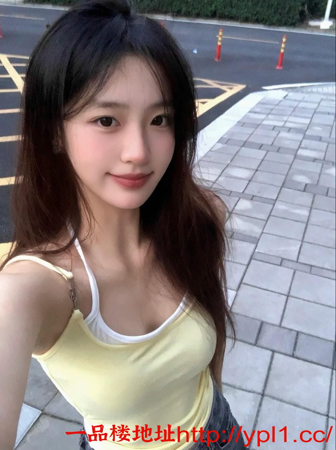 甜妹子性格温柔三点粉，叫床声给力淫荡小姐姐