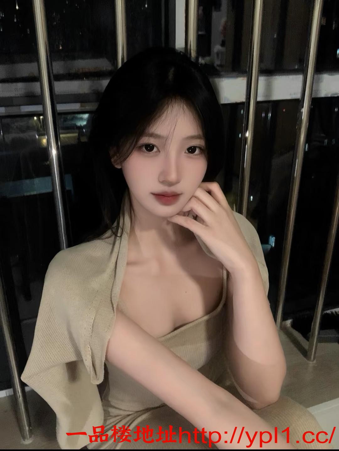 甜妹子性格温柔三点粉，叫床声给力淫荡小姐姐