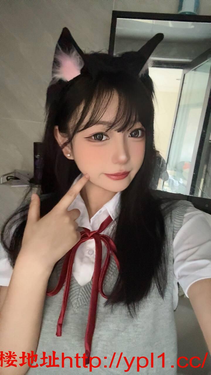 学生妹护士人妻兼直穴嫩水多