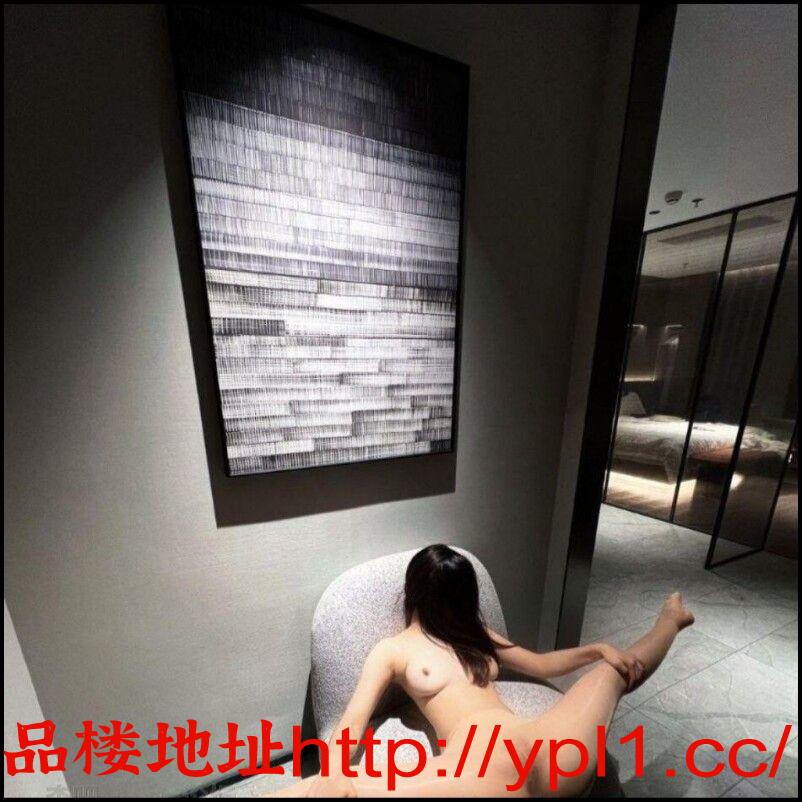 骚逼后入天花板一流粉嫩的学妹兼职白虎