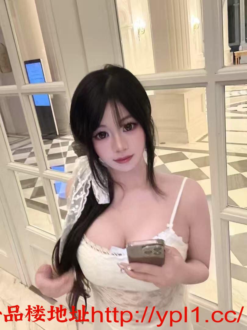 在学大啵学妹兼直逼紧奶子大