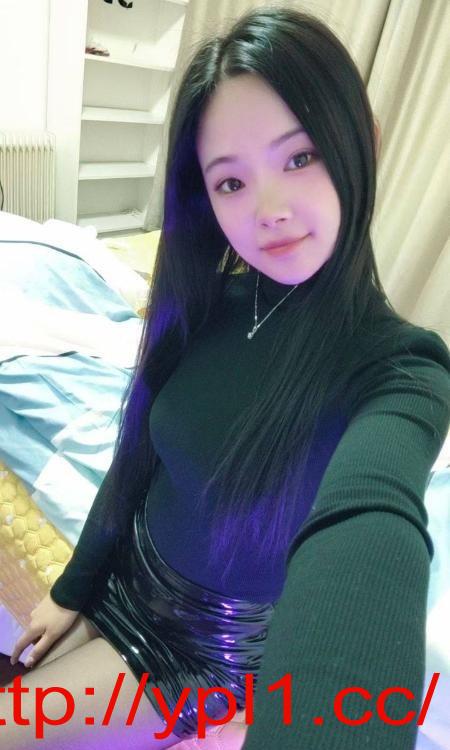 性感妹妹逼粉可颜射深喉刚开发出来很敏感