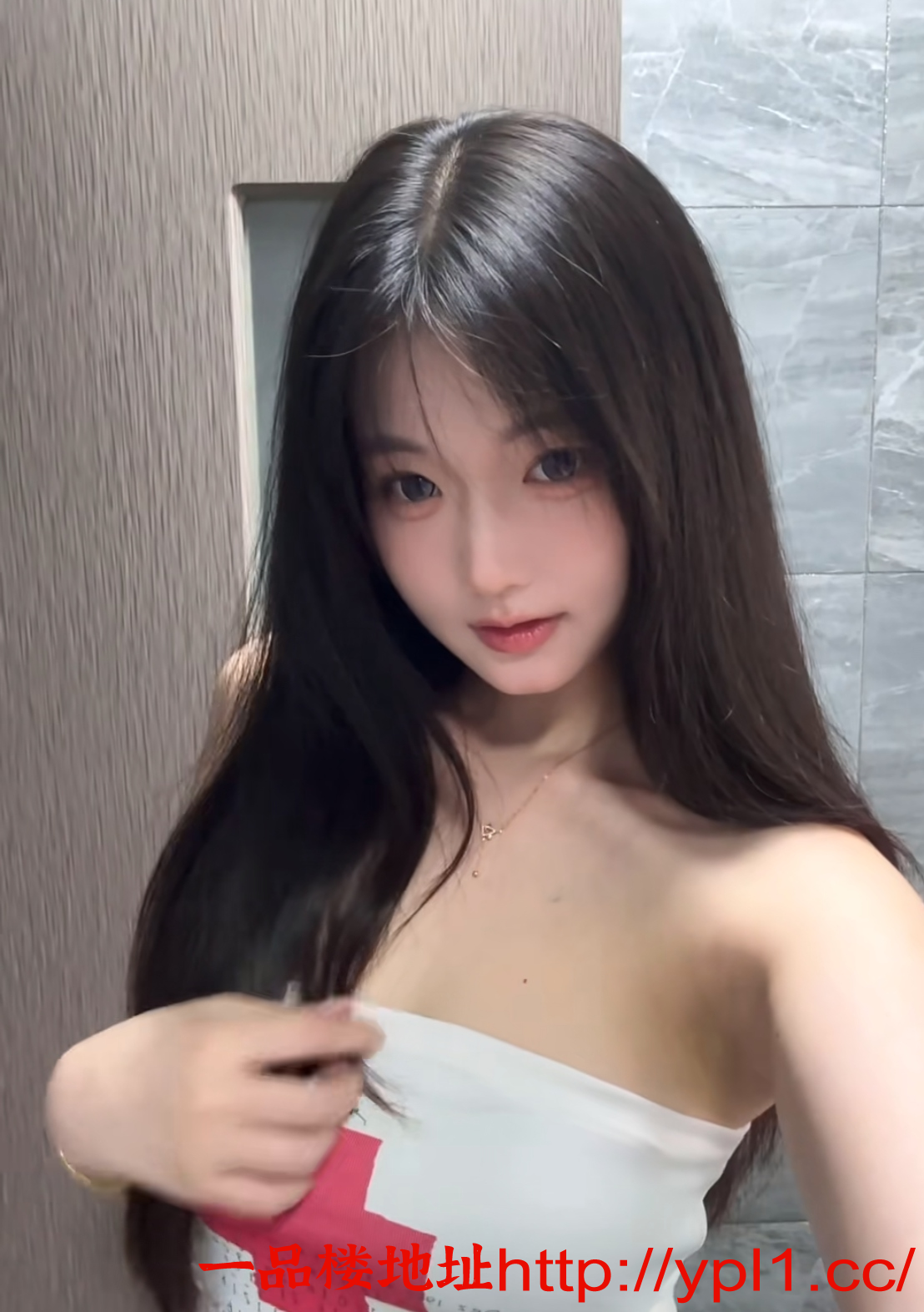 刚破处兼职小妹三点红润淫荡听指挥（可上门）