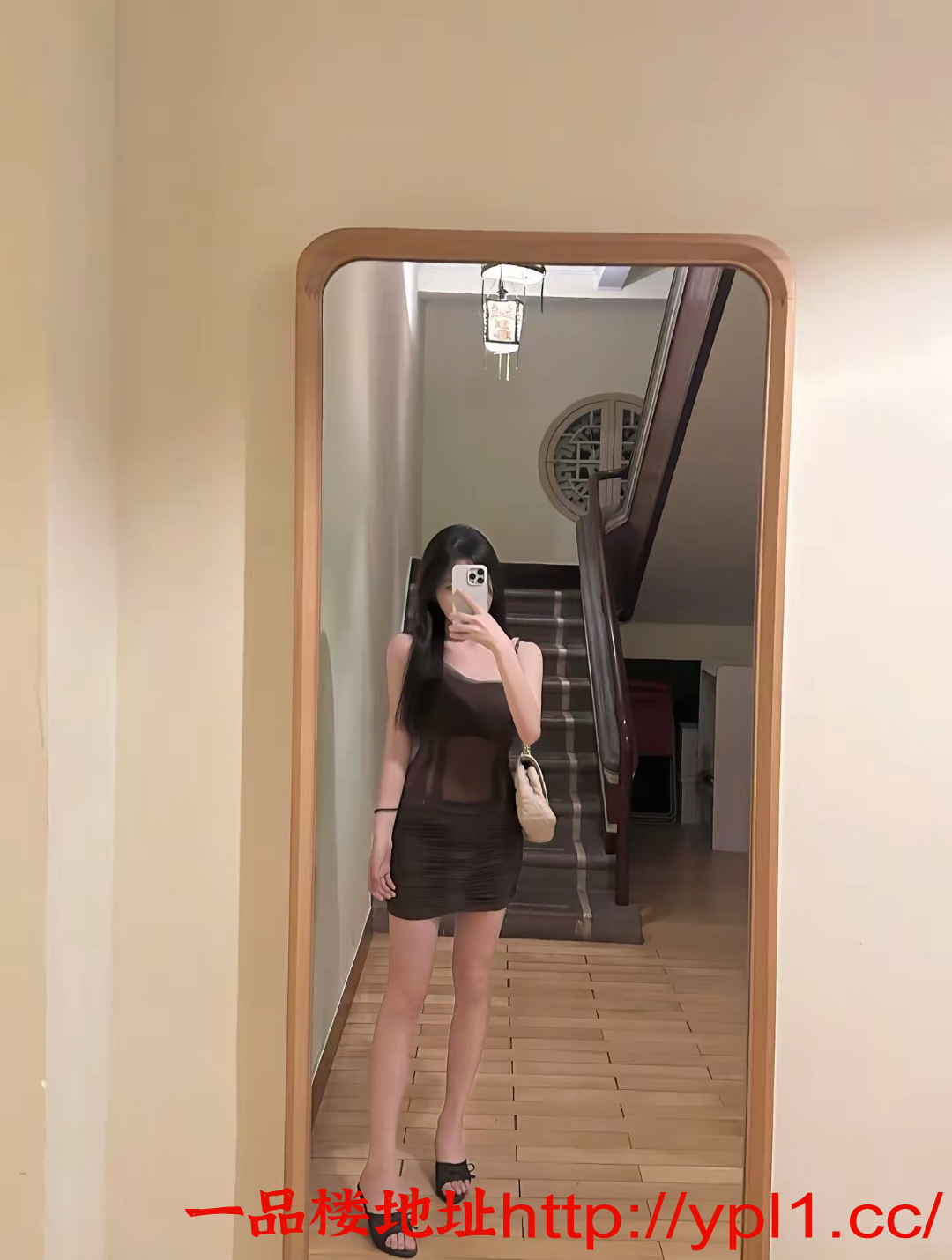 分享沈阳市05后在校学妹下海兼职极品身材穴粉人美在外租房（可学生证明可上门可后付）