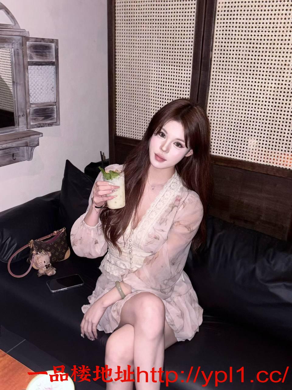 学生妹护士人妻兼职小穴粉嫩水多可内射