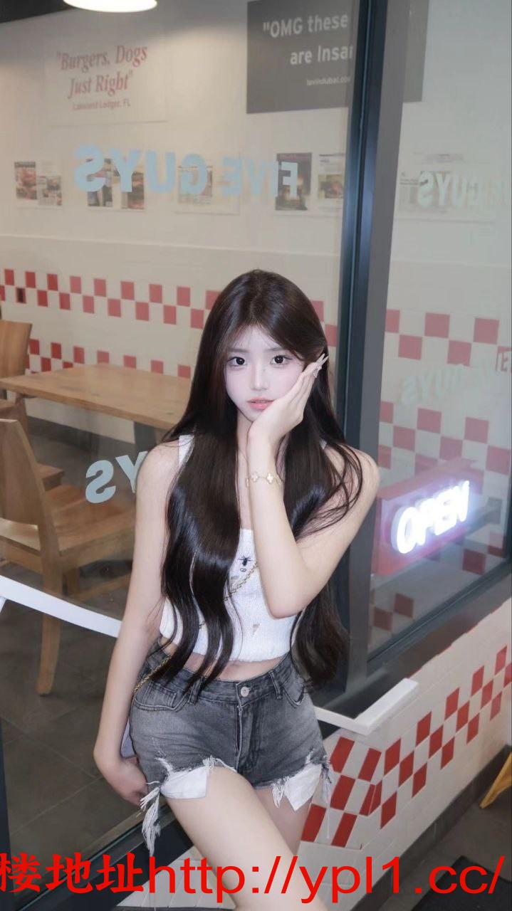 大一学妹被贷款逼刚刚兼职逼紧水多干净