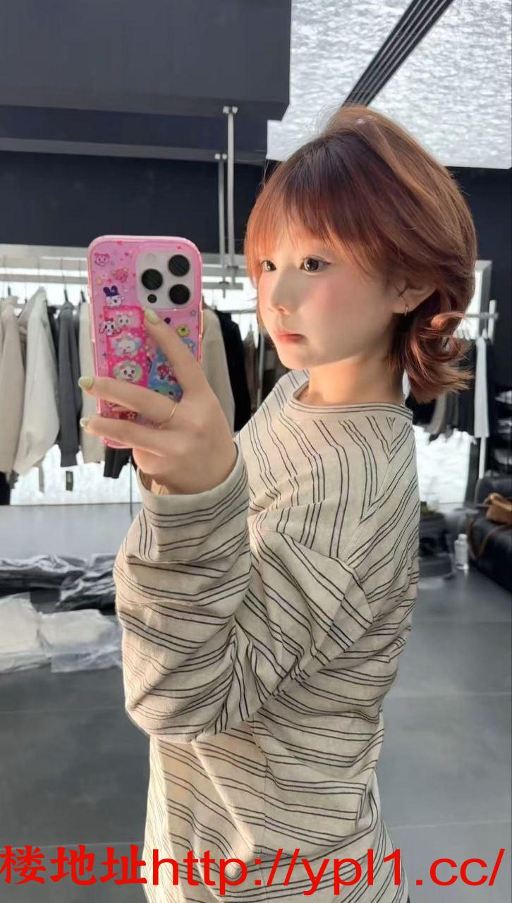 05年学生妹兼职温柔体贴蜜桃穴紧水多