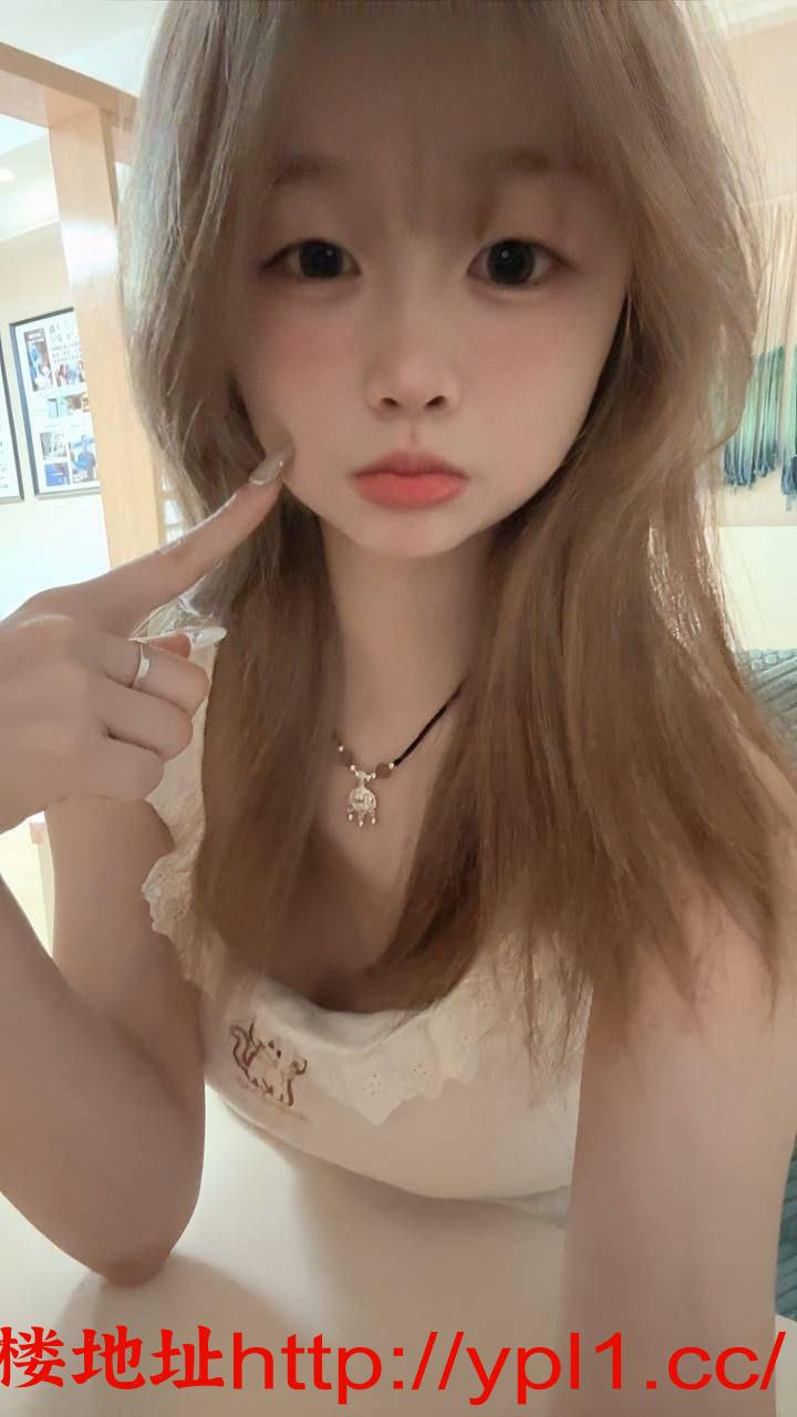 00后萝莉白虎一线天馒头逼粉嫩