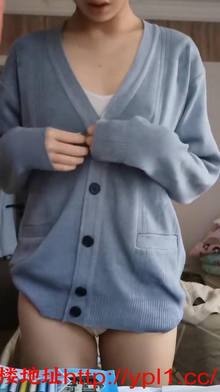 清纯系萝莉来袭学生妹!18新人嫩妹!短裙一线天小穴