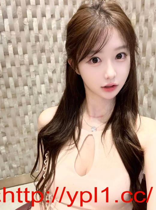 【湖南】学生妹下海，漂亮脸蛋主动吃JJ叫床声真实诱人(有报告可内射)