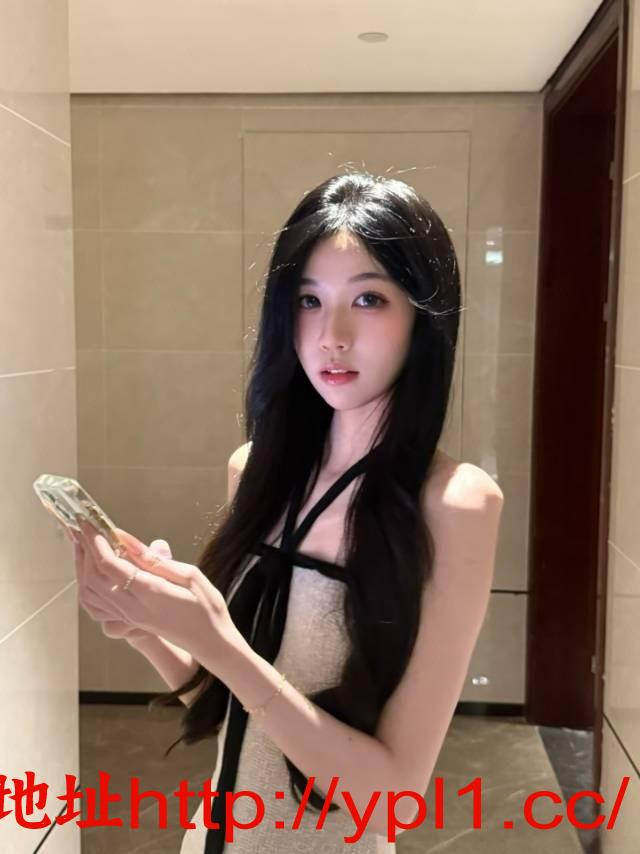 【福建】妹子毒龙真卖力，后入超级爽，会聊天懂男人，体验感极佳(有报告可内射)