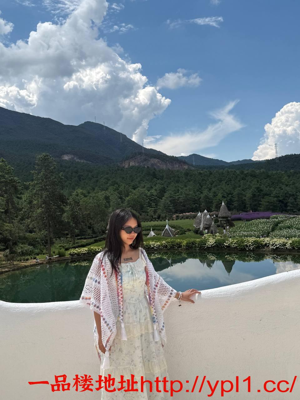 【新疆】外表清纯内外闷骚，很会撒娇的嫩妹，抱起来就是猛肏（可内射有体检）