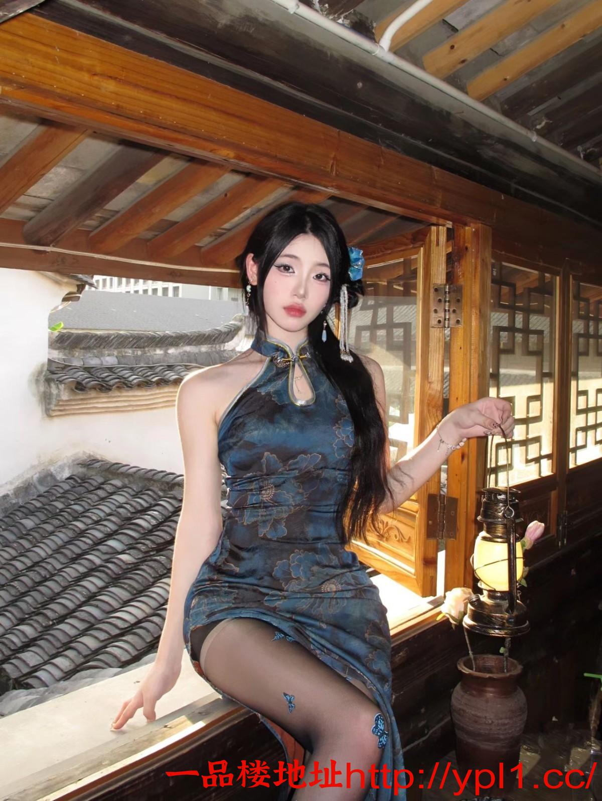 【重庆】旗袍黑丝别样女孩火辣开放性感崛起屁股献美鲍（可内射有体检）