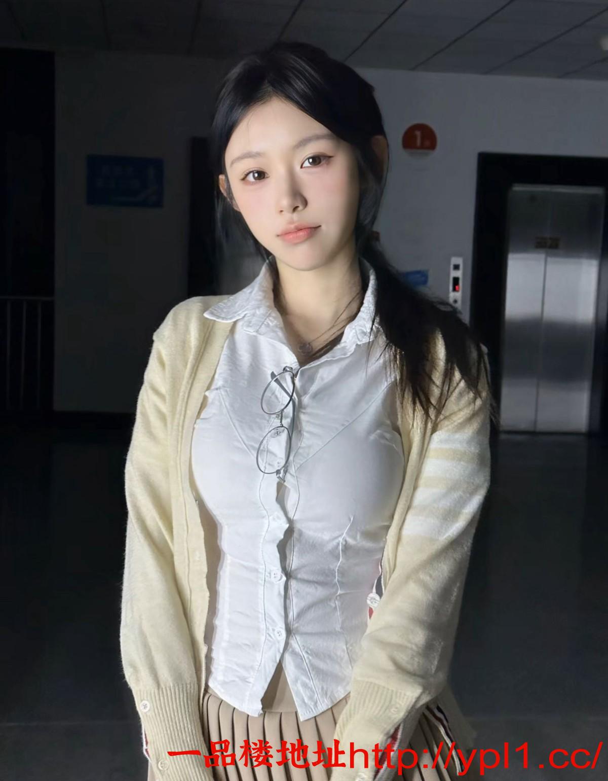 【天津】酒吧陪喝嫩妹转行下海兼职，身材好颜值高（可内射有体检）