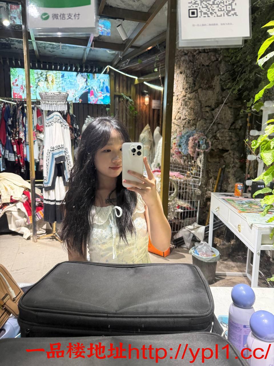 【新疆】外表清纯内外闷骚，很会撒娇的嫩妹，抱起来就是猛肏（可内射有体检）