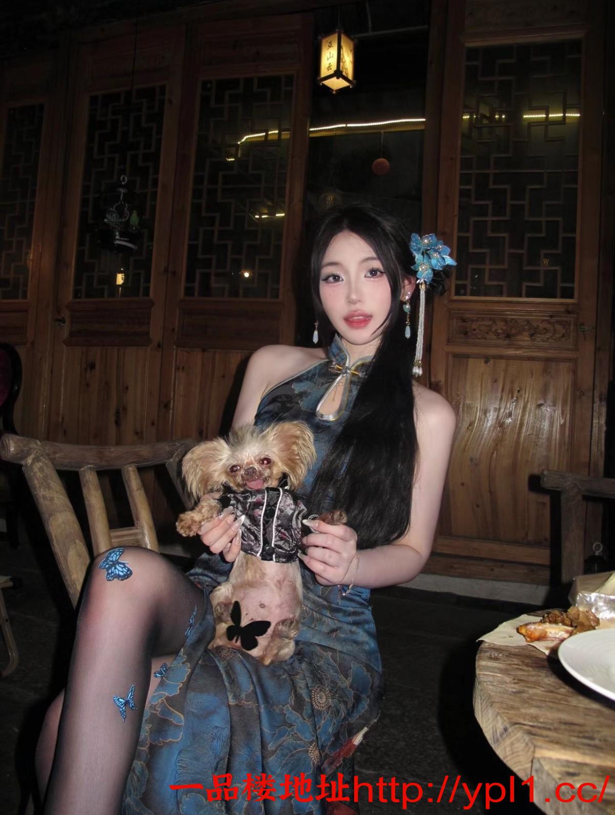 【重庆】旗袍黑丝别样女孩火辣开放性感崛起屁股献美鲍（可内射有体检）