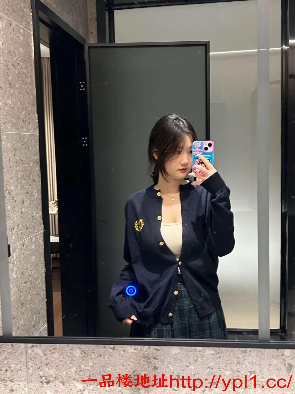 白嫩妹子大胸翘臀口活超棒