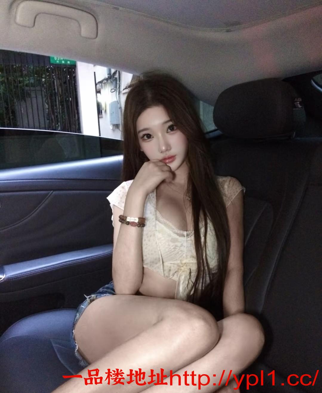 迷人骚货肤白貌美，颜值高温柔可调教