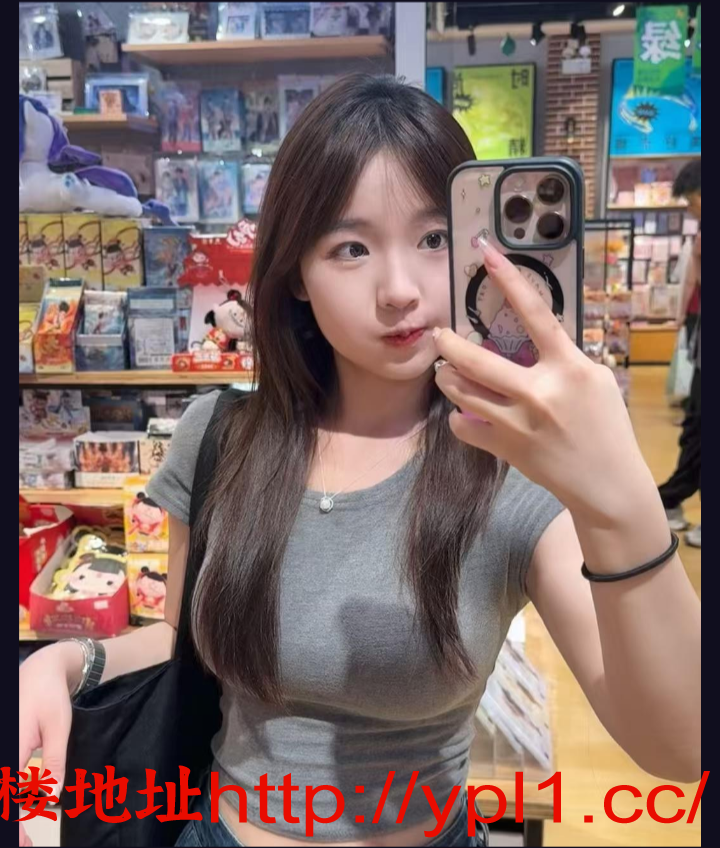 清纯粉嫩妹子，不然拍脸，逼逼小，毛多，时长剃，可舔逼，可抠，喜欢在厕所录视频做爱