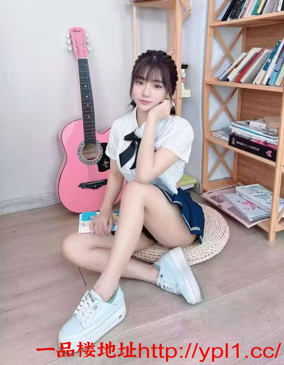 文化艺术学院风骚极品学妹兼职小穴超级粉嫩白虎