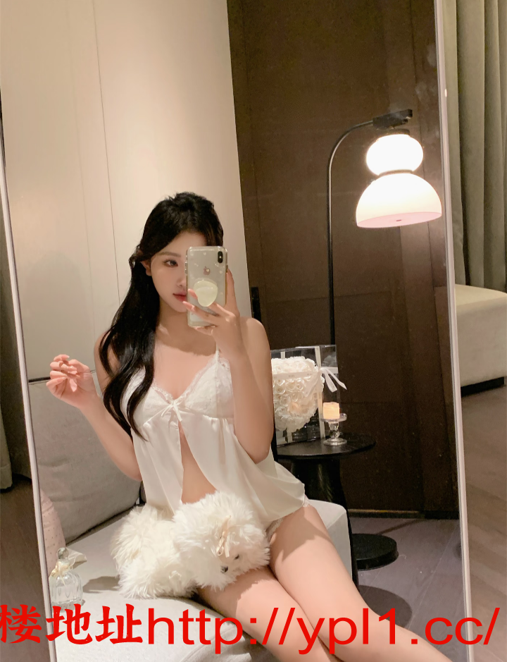 大学校花级别下海兼职，性价比高，奶子真的粉红，逼逼粉嫩紧致，做爱可不露脸拍照，自带公寓可外出