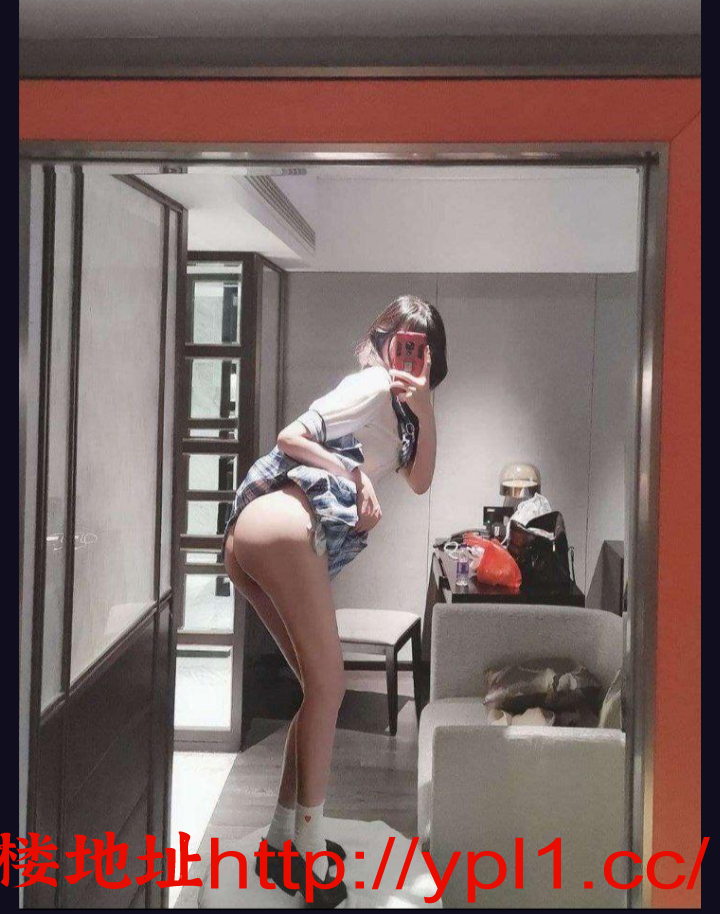 清纯妹子下海，学生装做爱最爽，回带学生时代，可外出