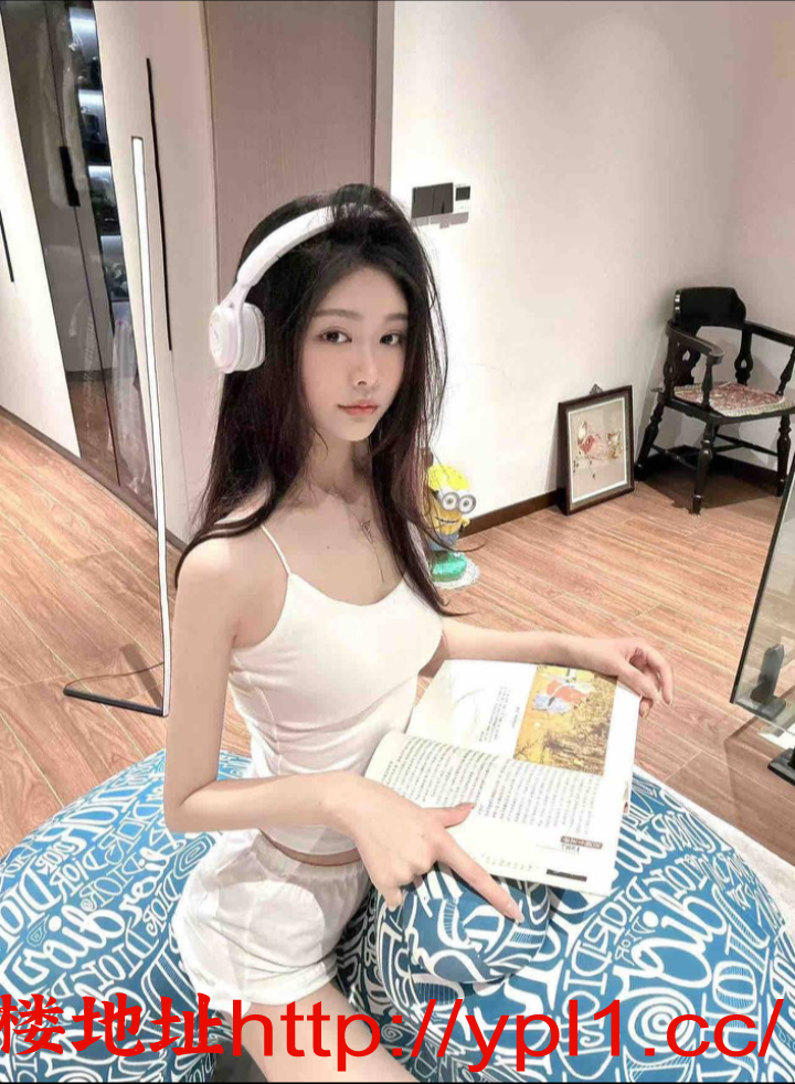 大学毕业工作辞职下海，逼逼像高中生的，嫩紧，交过一个男朋友，性瘾大，自带公寓