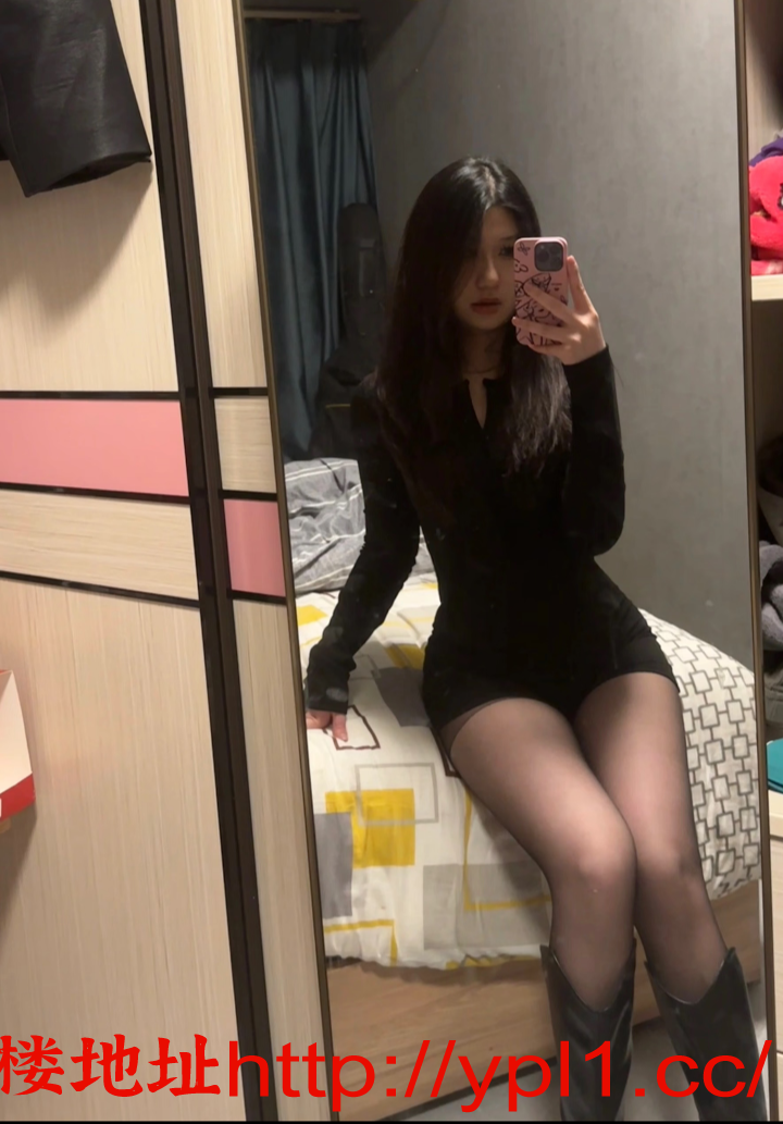 刚离婚不久美少妇，拉妹妹下海，可以3p，奶子圆润大自带可外出