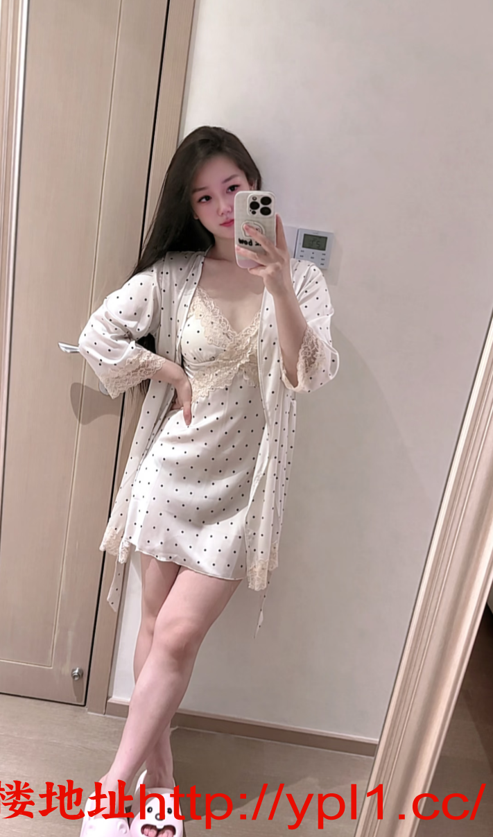 下海00后学生妹兼职粉嫩水多乖巧小骚逼可外出有公寓