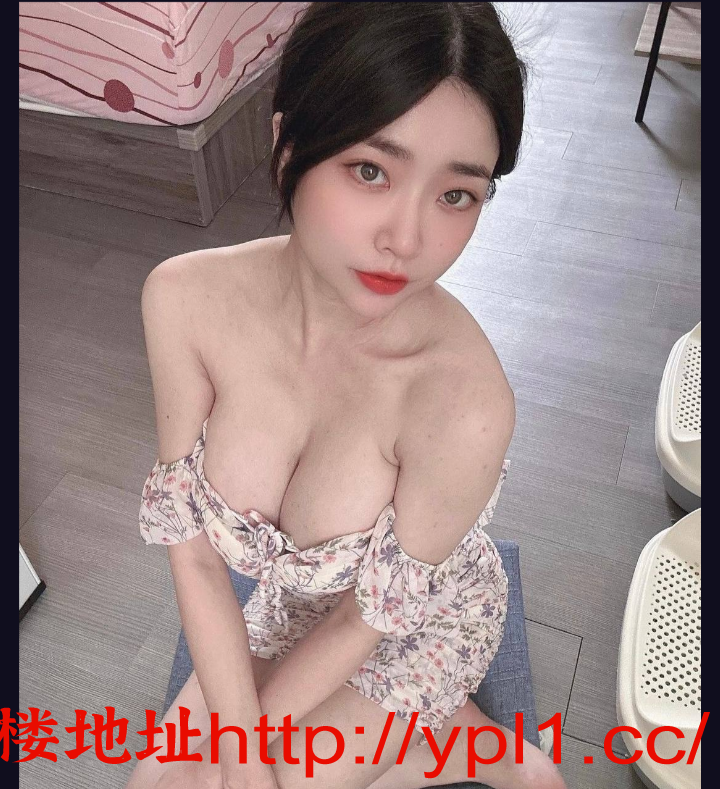 已婚少妇兼职，奶子大，有奶水，皮肤光滑细嫩，逼水多自带公寓，可以外出