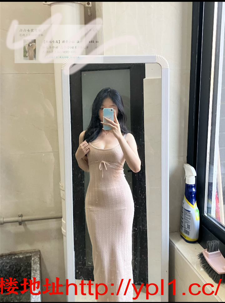 清纯粉嫩妹子，不然拍脸，逼逼小，毛多，时长剃，可舔逼，可抠，喜欢在厕所录视频做爱