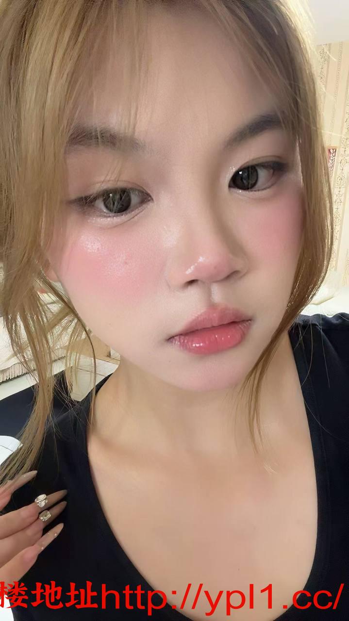 服务超好的靓妹