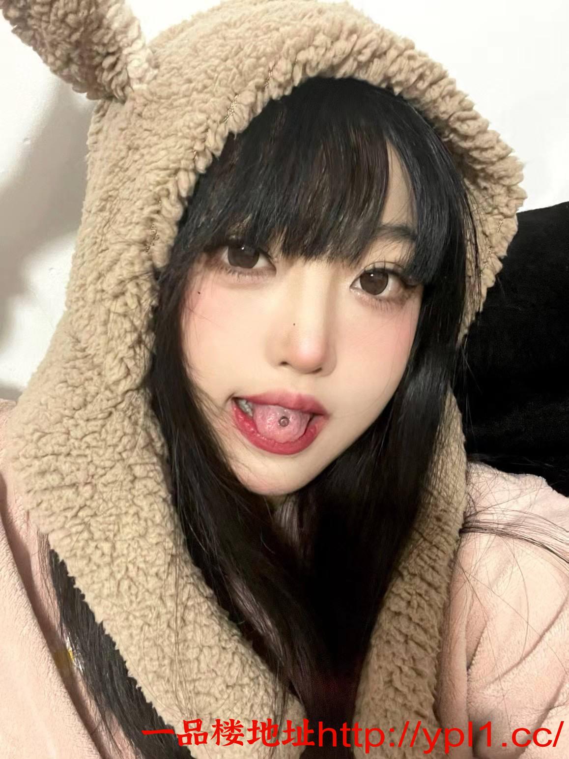 历下区个人反差母狗！带舌钉