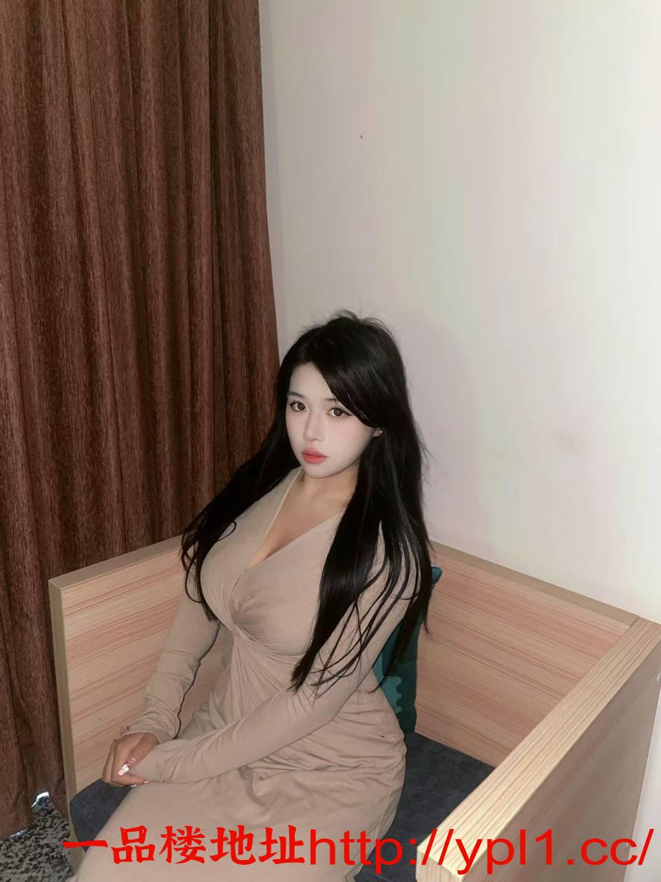 路北童颜巨乳御姐