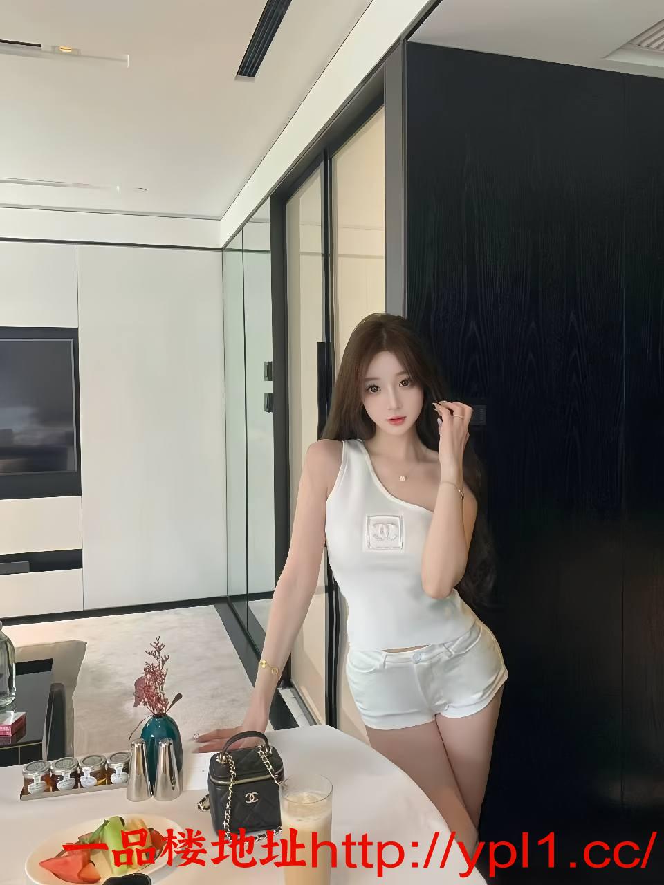 性感妩媚可甜可骚，逼紧会夹操的一次就能让你舒服一辈子