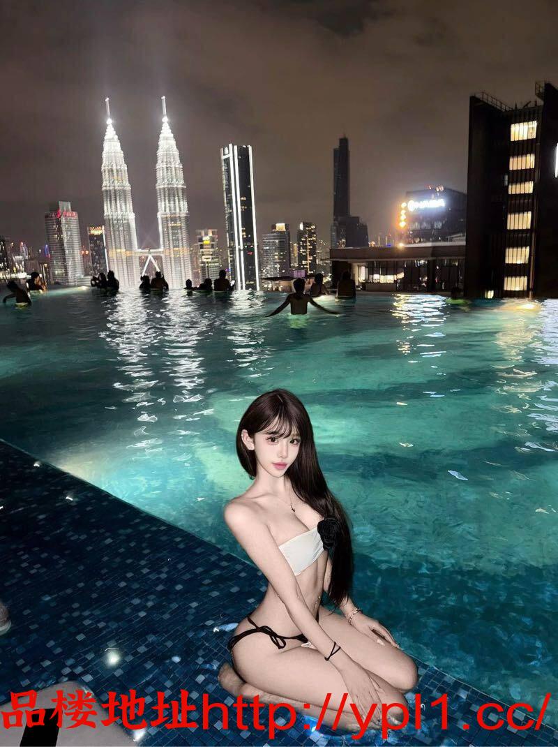 技校刚毕业，嫩妹迷人身材耐操，嫩妹黑丝袜