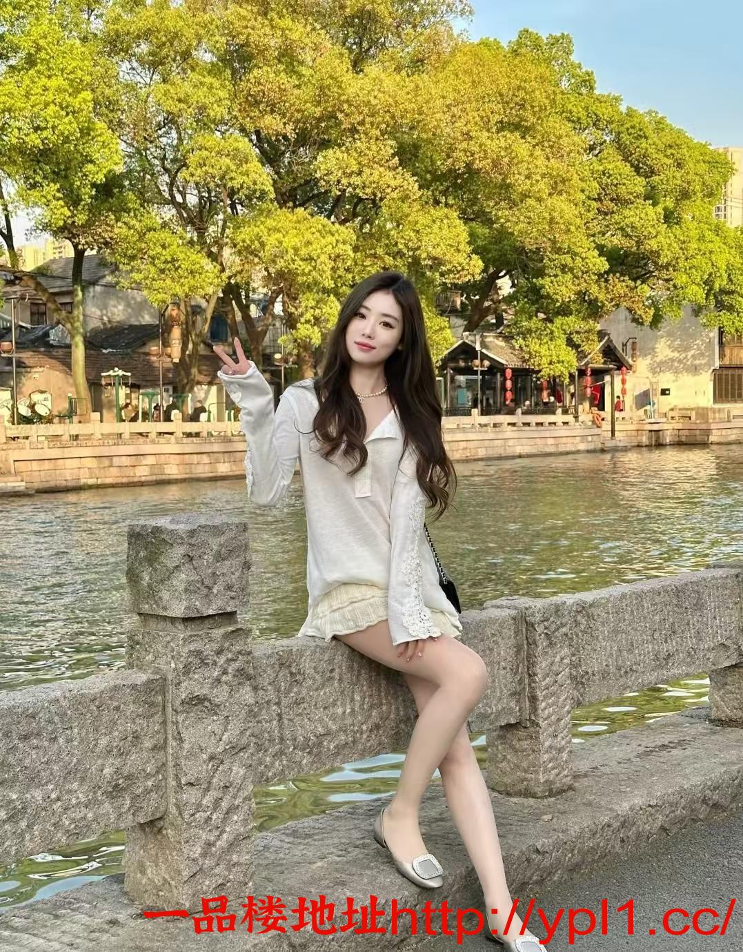 一线天白虎甜甜自聊自做 的缩略图